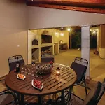 Three-bedroom In Kastel Gomilica *