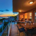 Three-bedroom In Kastel Gomilica * Kaštela