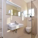 Three-bedroom In Kastel Gomilica Lägenhet Kaštela