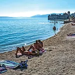 Three-bedroom In Kastel Gomilica